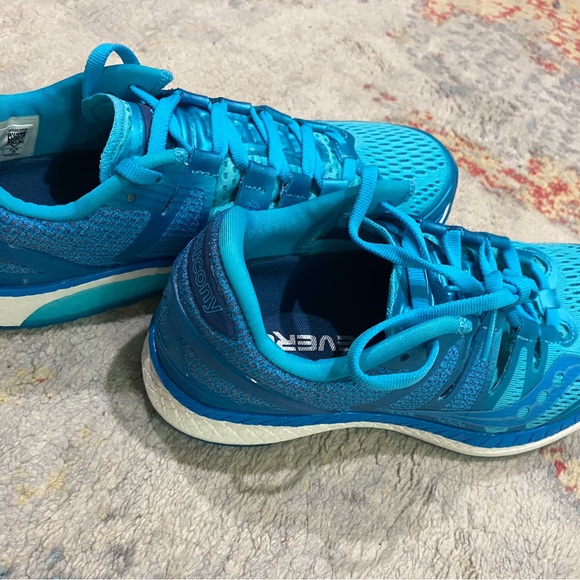 Saucony Everun Shoes - Picture 3 of 5